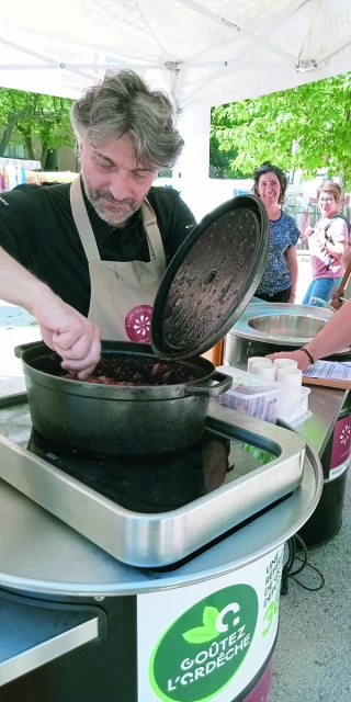 « L’Ardèche s’invite  au menu » tisse des liens entre restaurateurs  et producteurs locaux