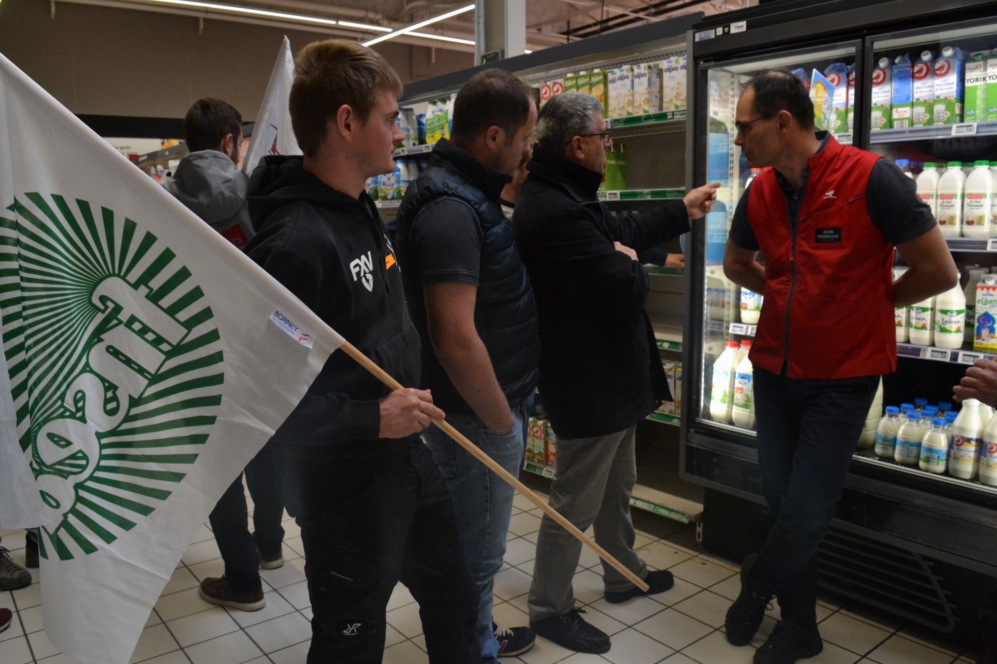 Chasse au lait bradé dans les GMS