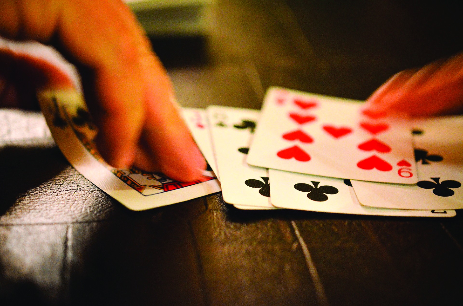 Jouez cartes sur table L