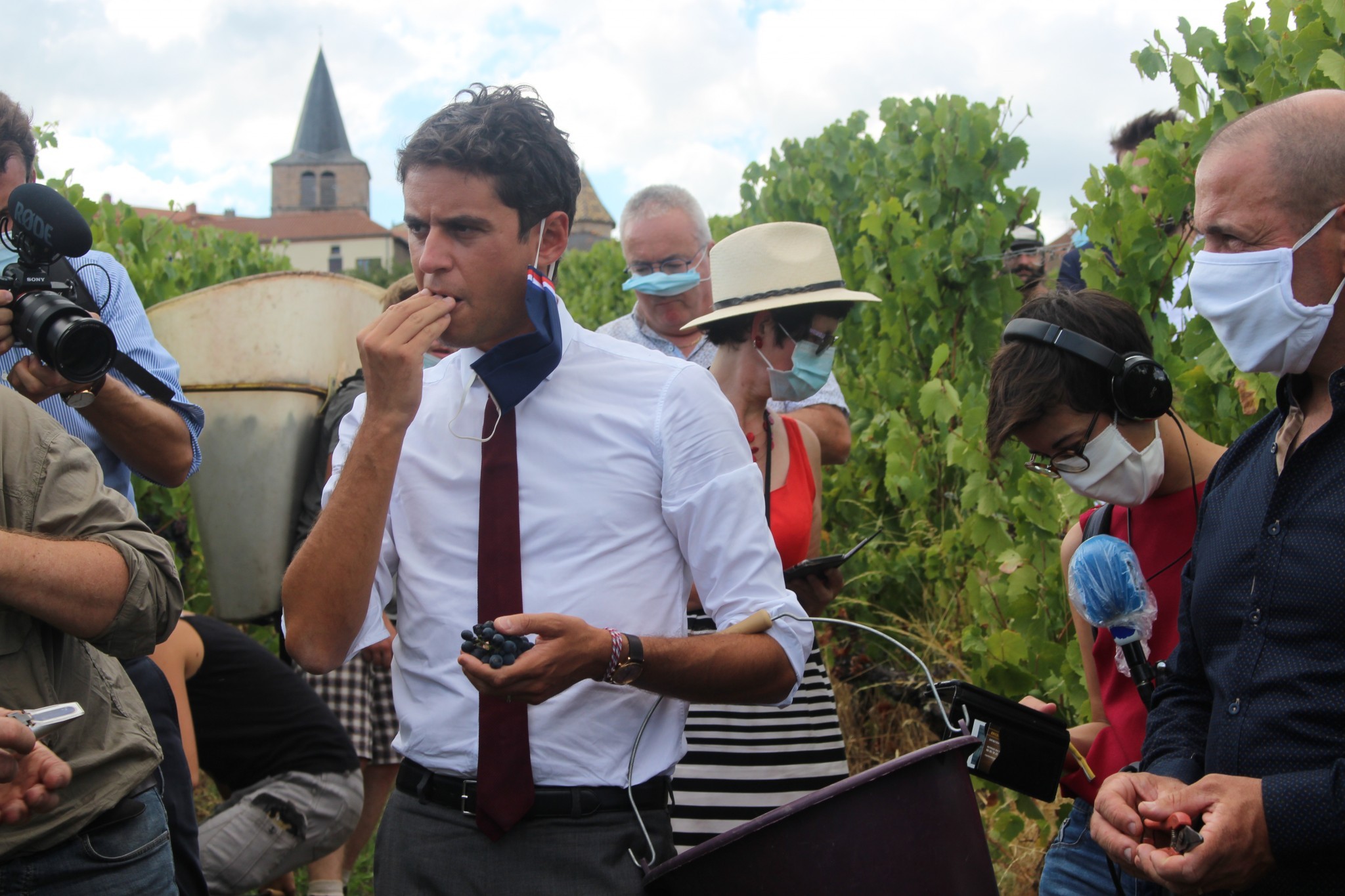 Gabriel Attal en commercial du plan de relance