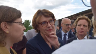 Annie Genevard : « L'objectif est l'éradication de la maladie »