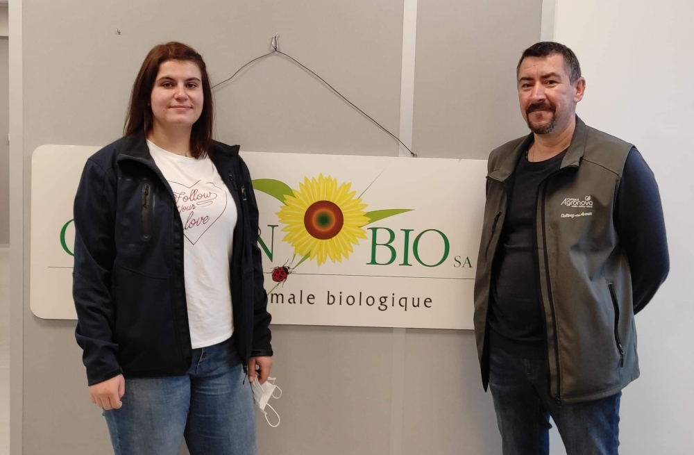 Eva Poloni, apprentie chez Cizeron Bio, et Sébastien Yaddaden, responsable de la formation BTS technico-commercial agrofournitures au Campus Agronova