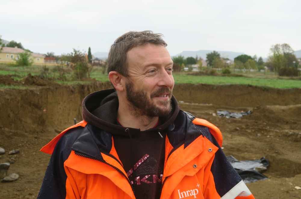 Fabien Isnard, archéologue à l'Inrap et responsable de l'opération de fouilles